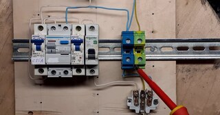 Установка устройства защитного отключения в Мирном в октябре