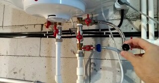 Установка накопительного водонагревателя в Мирном в октябре
